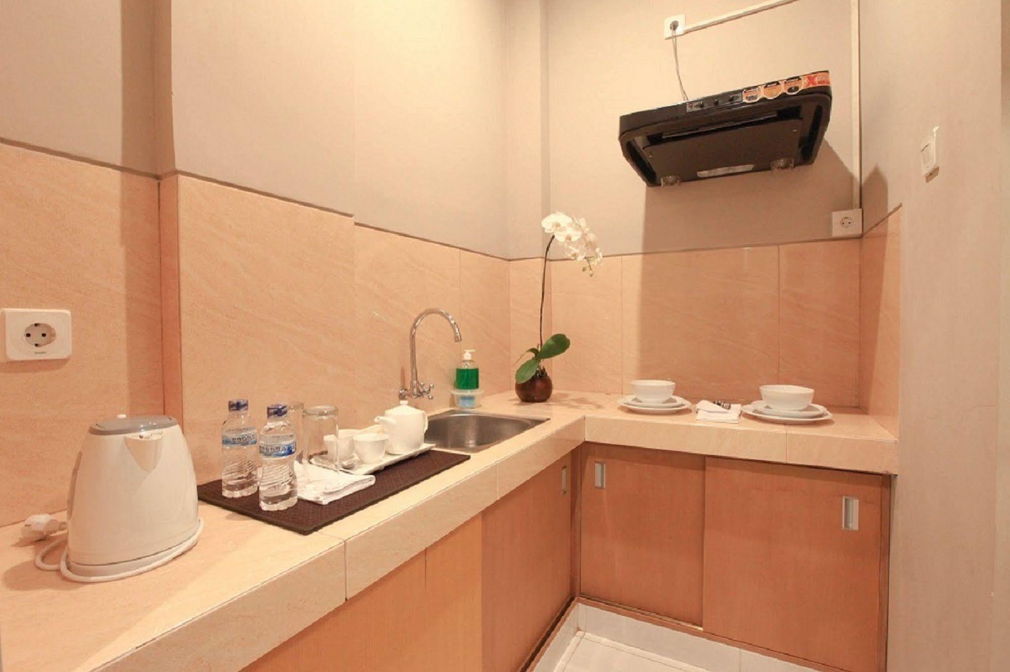 Bali True Living Aparthotel Denpasar Exteriör bild