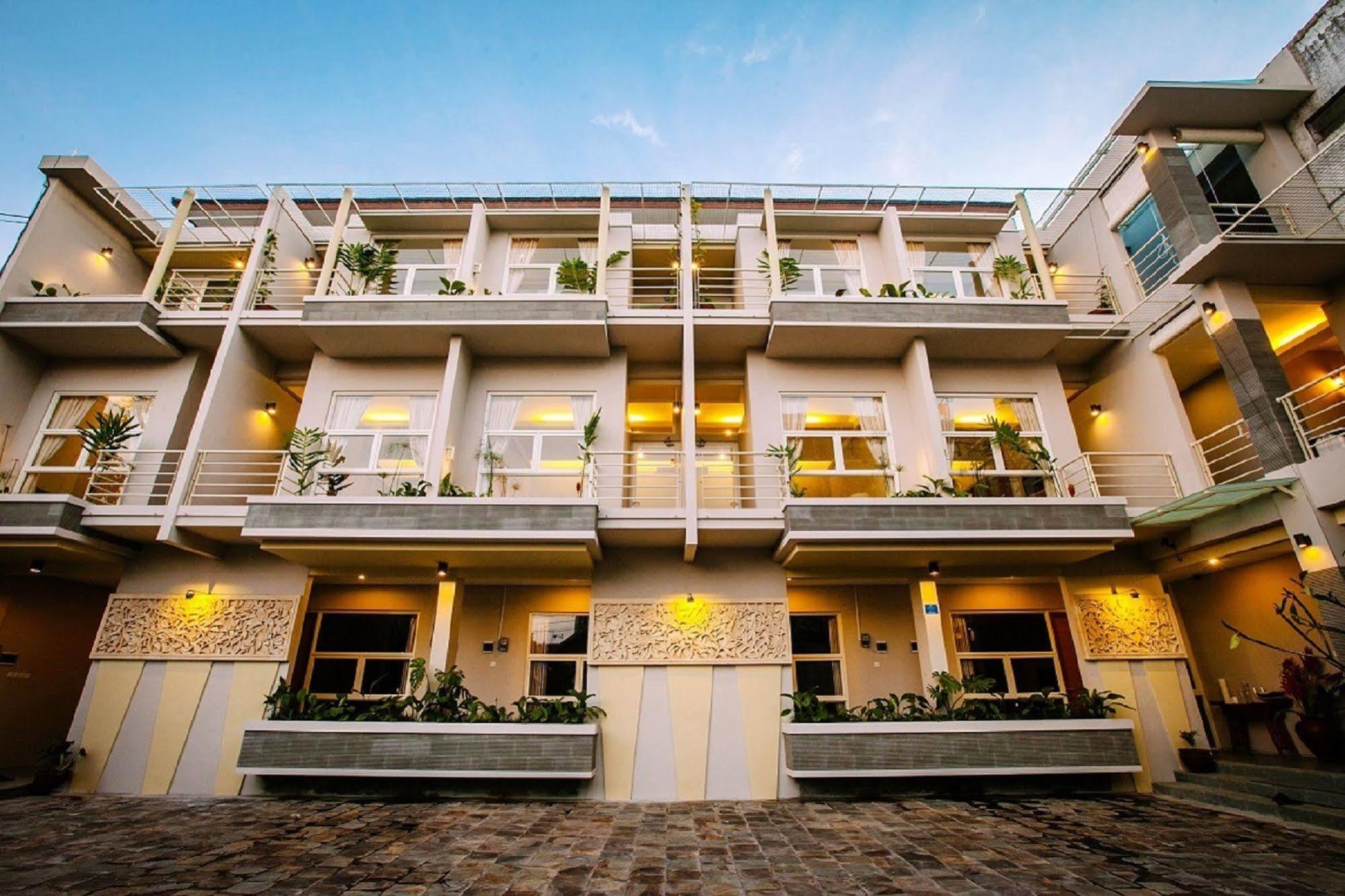 Bali True Living Aparthotel Denpasar Exteriör bild